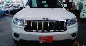 Jeep Grand Cherokee Laredo ()