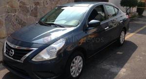 Nissan Versa ()