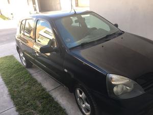 Renault Clio  negro