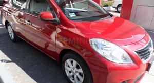 Nissan Versa ()