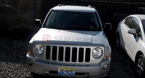 Jeep Patriot ()