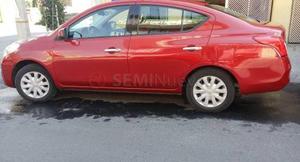 Nissan Versa ()