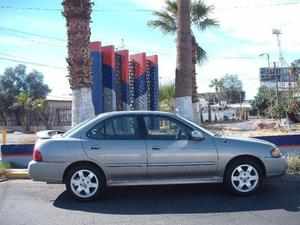 Nissan Sentra Sedán 