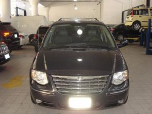 Chrysler Town & Country Limited  solo contado
