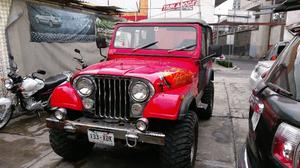 Jeep CJ7 4x en muy buenas condiciones