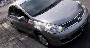 Nissan Tiida ()