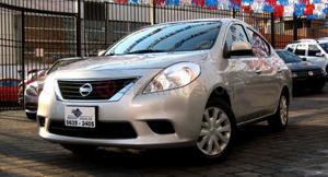 Nissan Versa ()