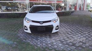 Toyota Corolla Sedán 