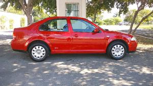 Volkswagen Jetta Sedán 