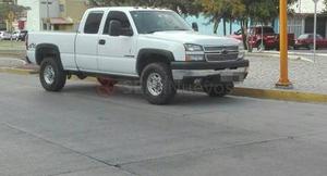 Chevrolet Silverado ()
