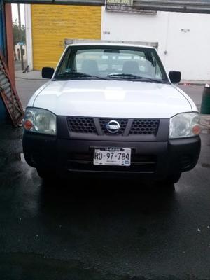 Nissan NP300 ESTAQUITAS 