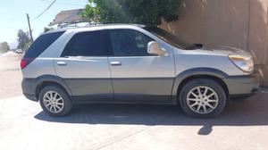 Buick rendezvous plateada.