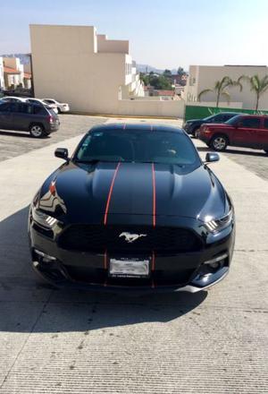 se vende Mustang coupe v