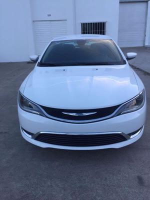 Chrysler 200 Sedán 