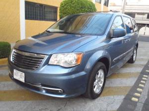 Chrysler Town and Country  Touring Aut Piel 2Do Dueño