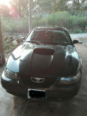 Mustang  standar V6 ideal para restaurar