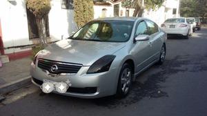 Nissan Altima Familiar 