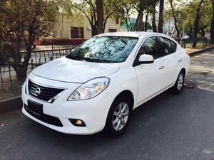 Nissan Versa 4p Advance aut