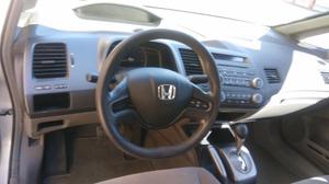 Honda Civic Sedán 