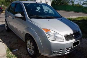 Ford Fiesta Sedán 