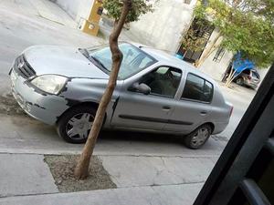 Nissan Platina Sedán 