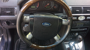 Ford Mondeo Sedan
