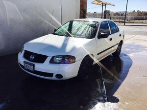 Nissan Sentra Sedán 