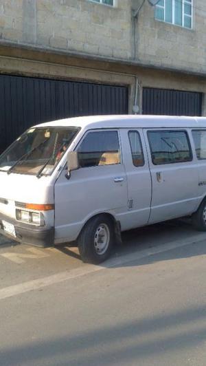 Nissan Ichi Van Familiar 