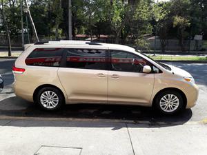 Toyota Sienna 5p XLE aut piel