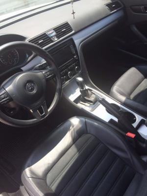 Volkswagen Passat Sedán 