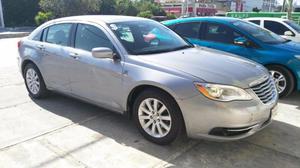 Chrysler 200 Sedán 