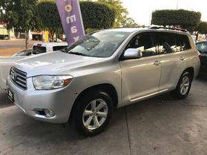 Toyota Highlander SUV 