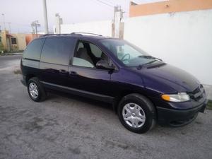 Chrysler Voyager Minivan 