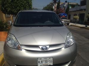 Toyota Sienna EXL 