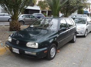 Volkswagen Golf Sedán  Placas de San Luis Buenas