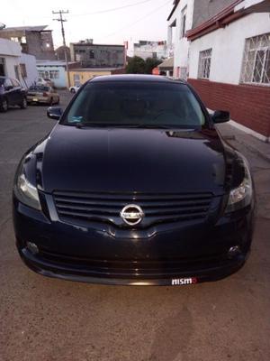 Nissan Altima Sedán 