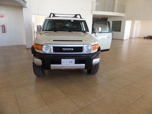 Toyota FJ Cruiser 3p Premium aut a/a ee RA ABS 4x4