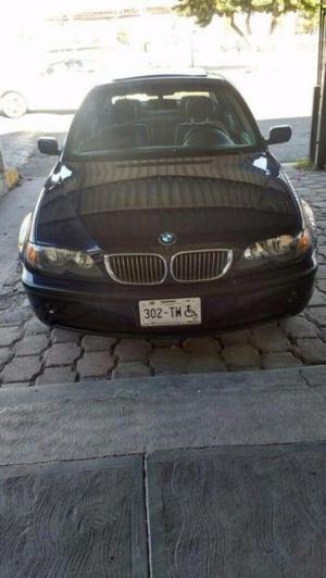 BMW 320 Sedán 