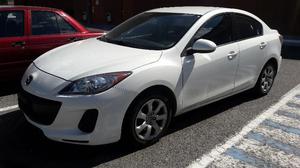 Mazda 3 Sedán i L 4cil.Blanco Excelentes