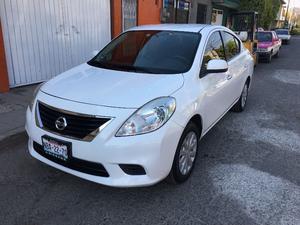 Nissan Versa Sense Sedán 