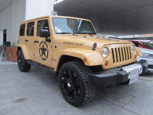 JEEP UNLIMITED SAHARA 4X4 IMPECABLE 