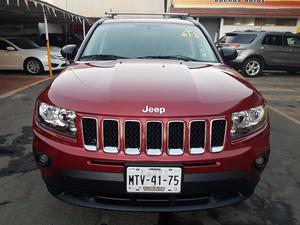 Jeep Compass 5P Latitud 4X2 L4 2.4