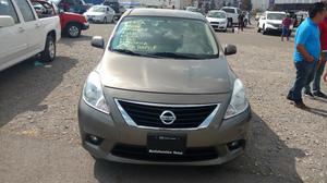 Nissan Versa 4p Advance 5vel