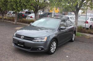 Volkswagen Jetta 4p TDI 2.0 aut