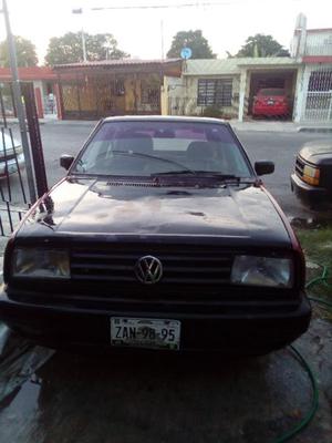 Volkswagen Golf Sedán 