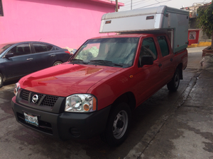 Nissan pick up doble cabina NP Puertas