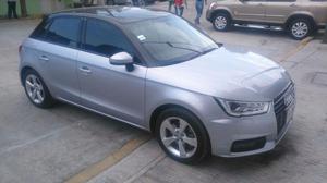 Audi A1 Sedán 