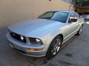 Ford Mustang GT  AUT. 2 PTAS. GRIS PLATA NUEVECITO