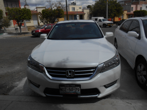 Honda Accord Sedán 