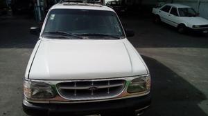 Ford Explorer 4 x 